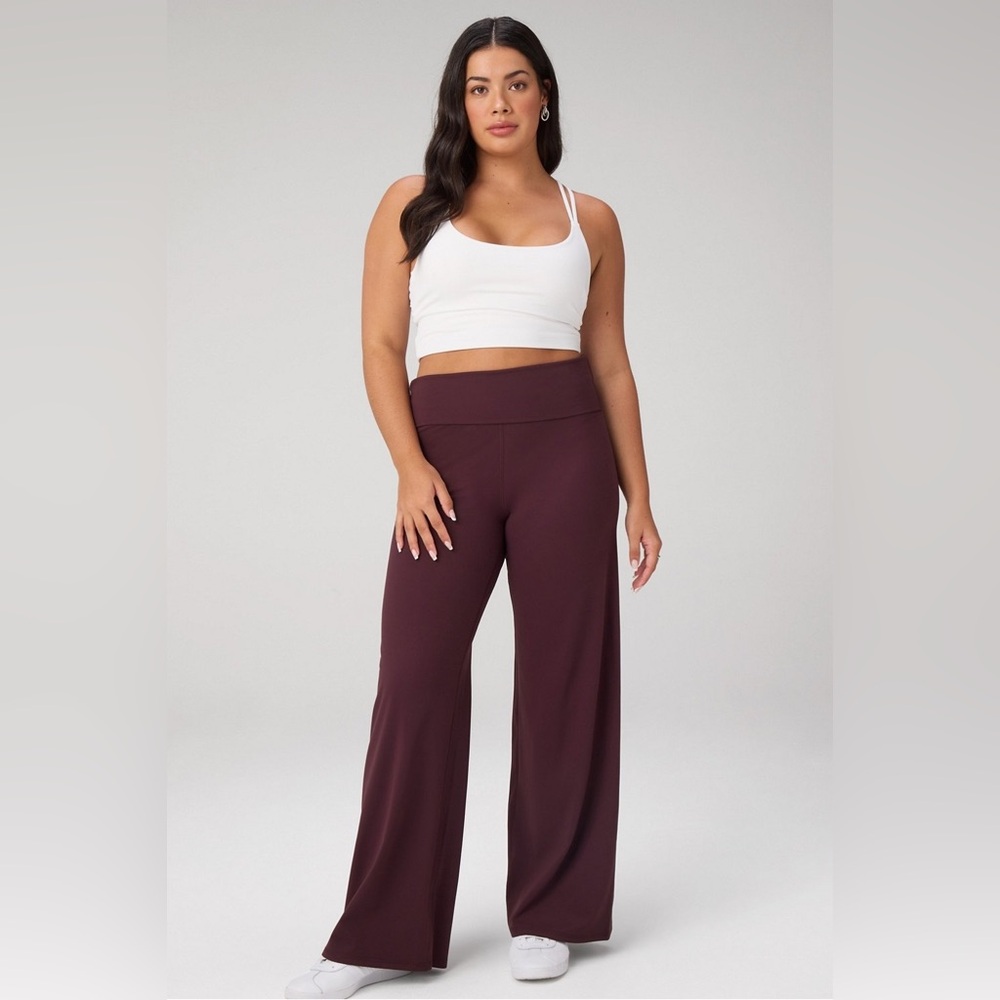 Fabletics PureLuxe Foldover Straight Leg Pant in Oxblood size Large. NWT